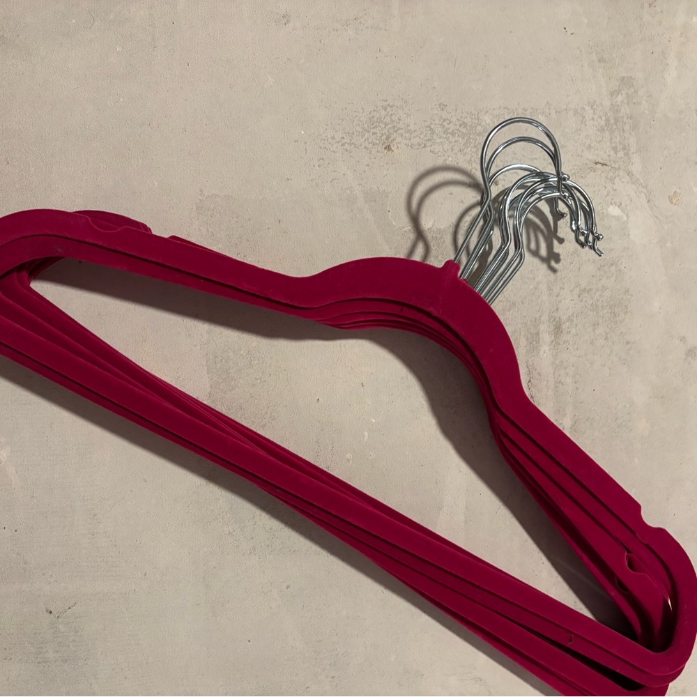 Set of 9 Velvet Non-Slip Hangers - Hot Pink Velveted